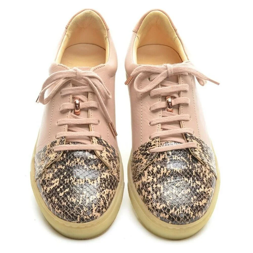 Pairs in Paris Mauve Cap Toe Lace Up Sneaker 38